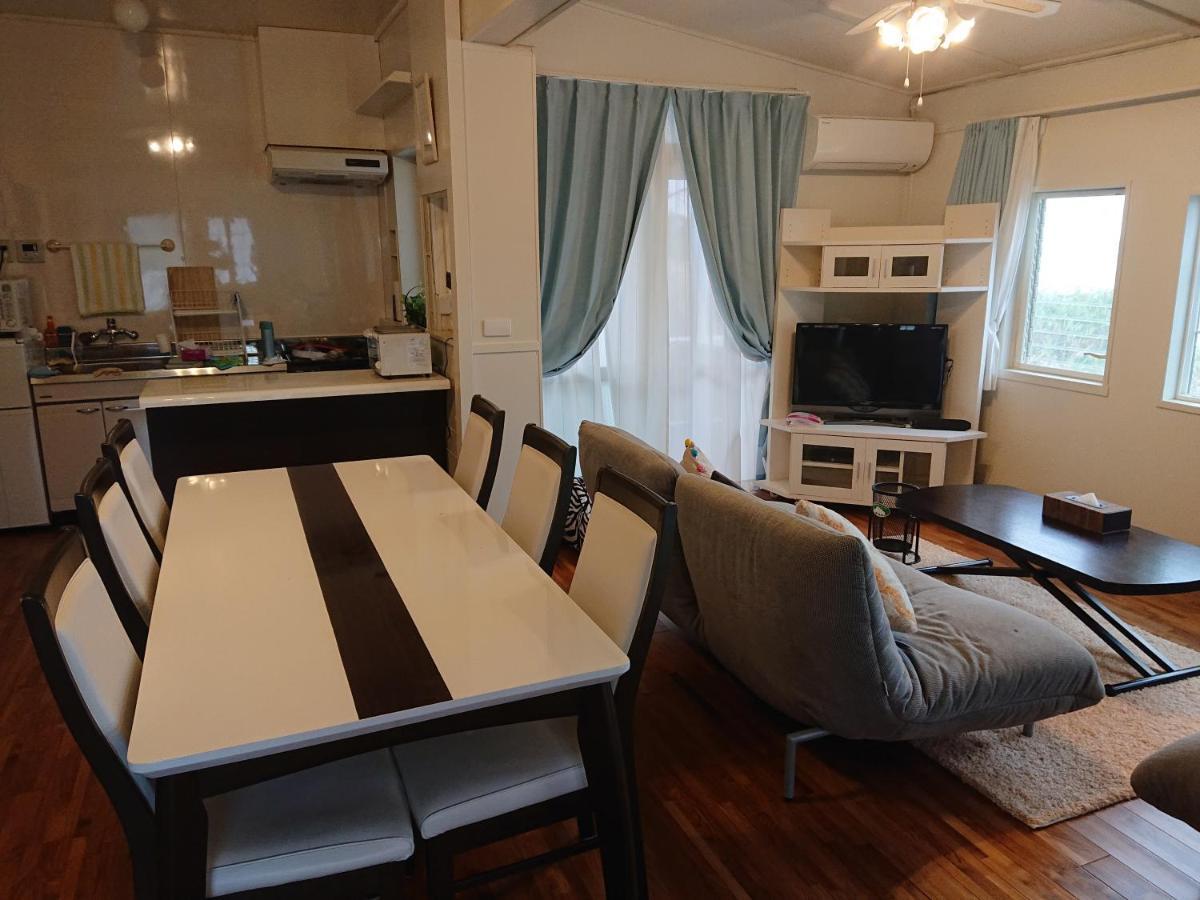 Maribu Beach House Onna Ngoại thất bức ảnh